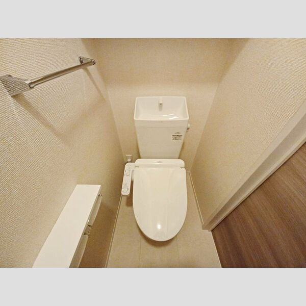 トイレ (温水洗浄便座)