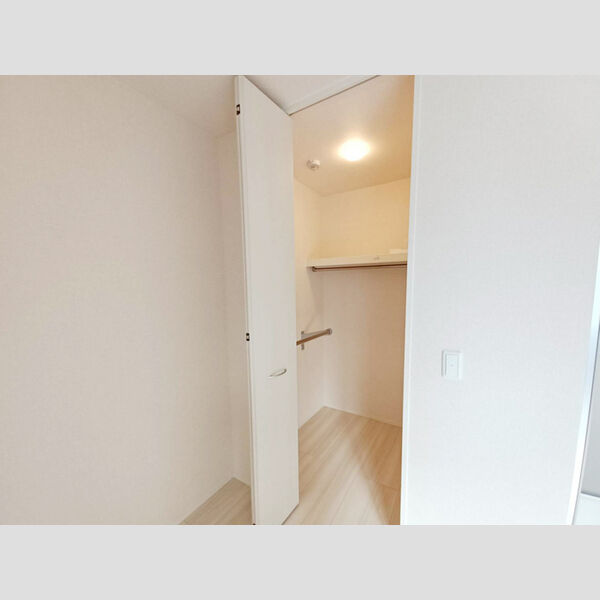 収納 (ウォークインクローゼット)