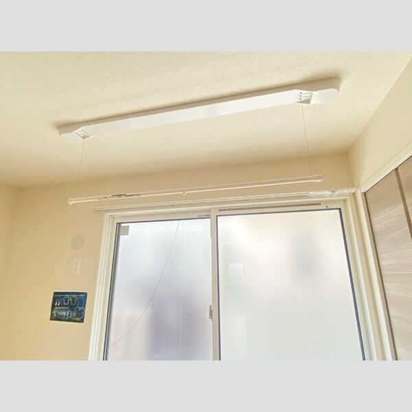 その他設備 (室内物干し)