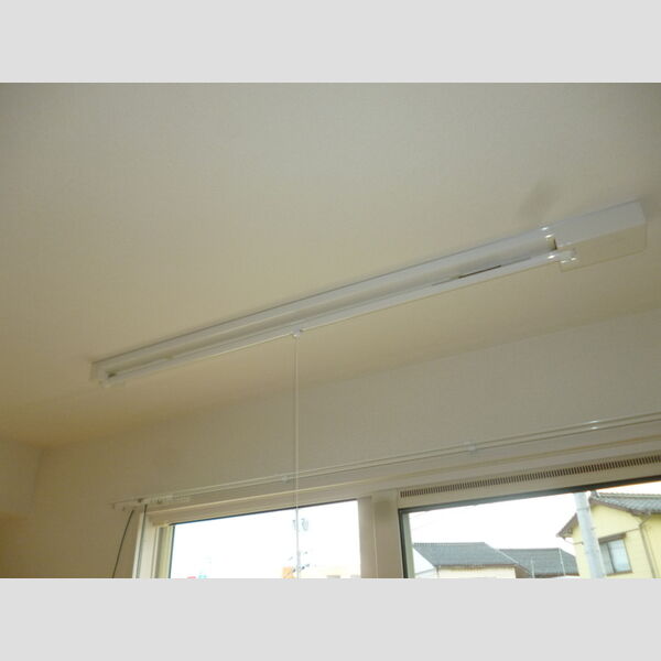 その他 (室内物干し)