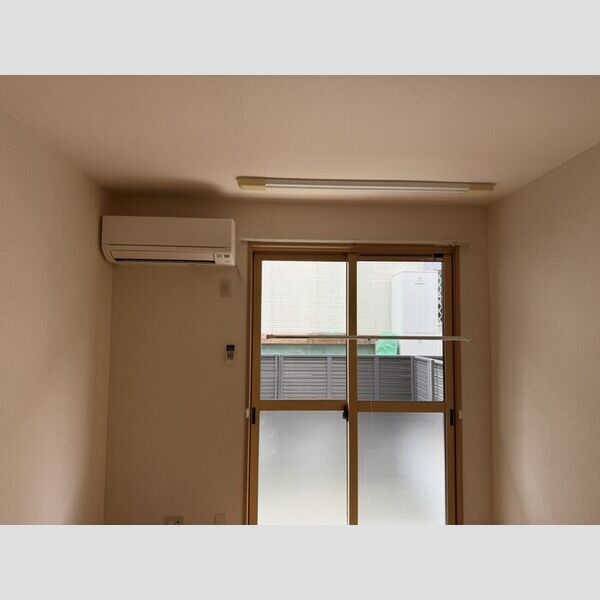 その他 (エアコン、室内物干し)