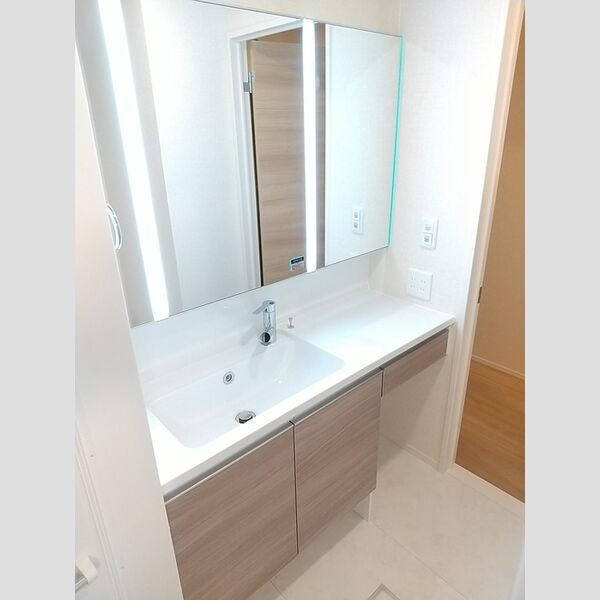 洗面所 (洗髪洗面化粧台)