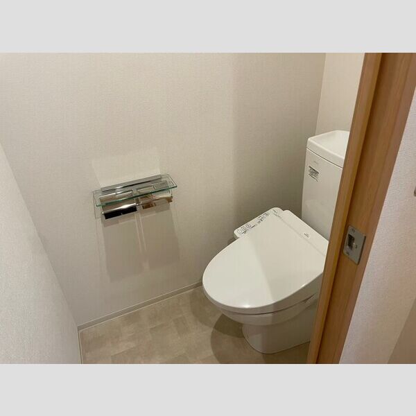 トイレ (温水洗浄暖房便座)