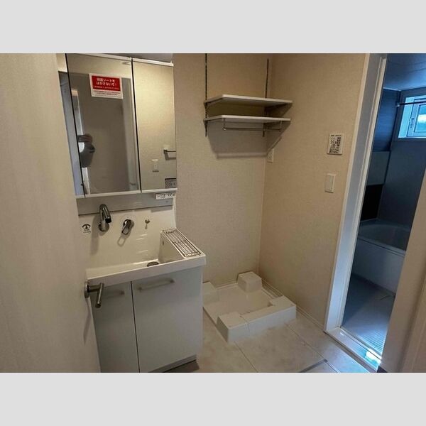 洗面所 (洗髪洗面化粧台)