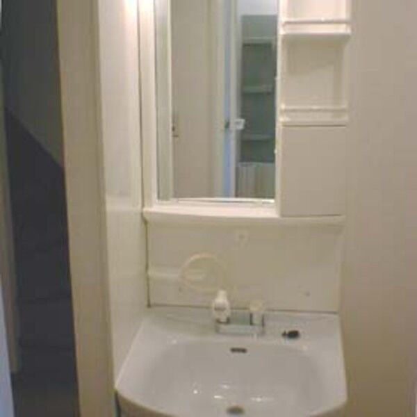 洗面所 (洗髪洗面化粧台)