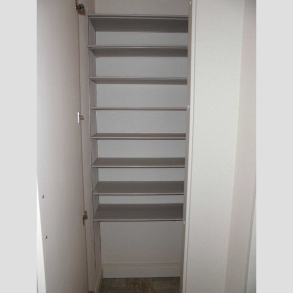 玄関 (シューズBOXあります。)