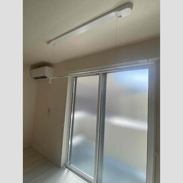 その他設備 (室内物干し)