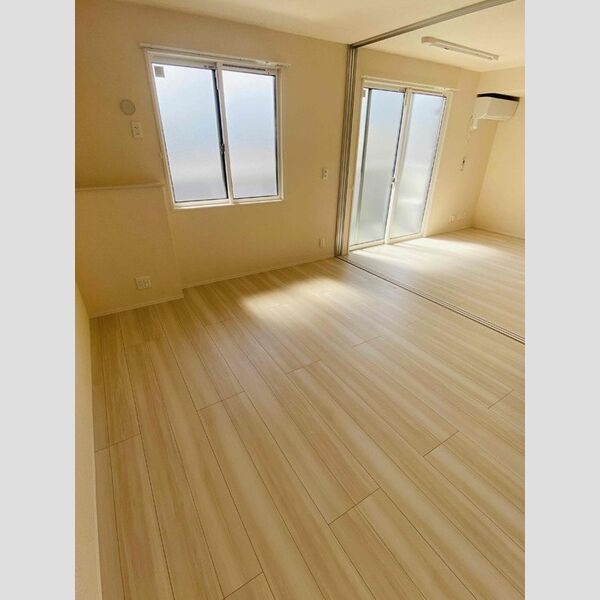 その他 (洋室)