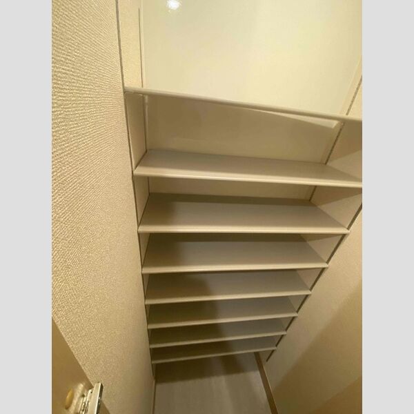 玄関 (シューズボックス)