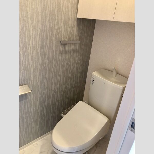 トイレ (温水洗浄便座)