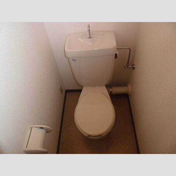 トイレ (トイレ)