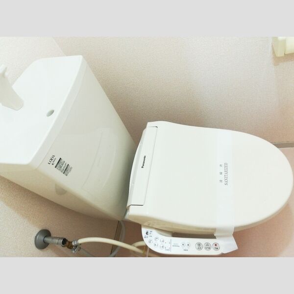 トイレ (温水洗浄便座)