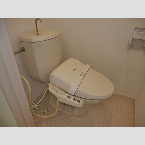 トイレ (温水洗浄暖房便座)