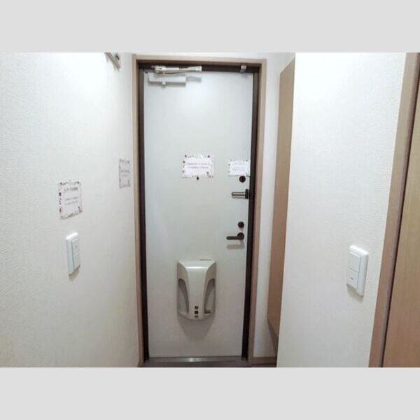玄関 (玄関)