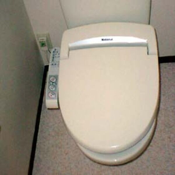 トイレ (トイレ(温水洗浄便座付))