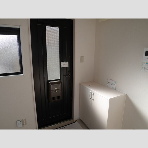 玄関 (玄関・下駄箱)