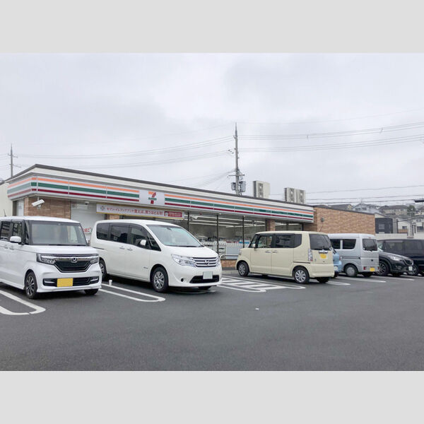 現地周辺 (セブンイレブン)