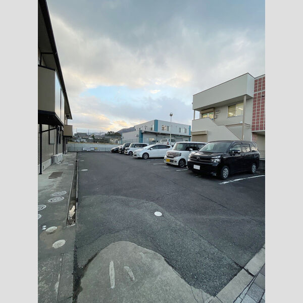 駐車場 (駐車場)
