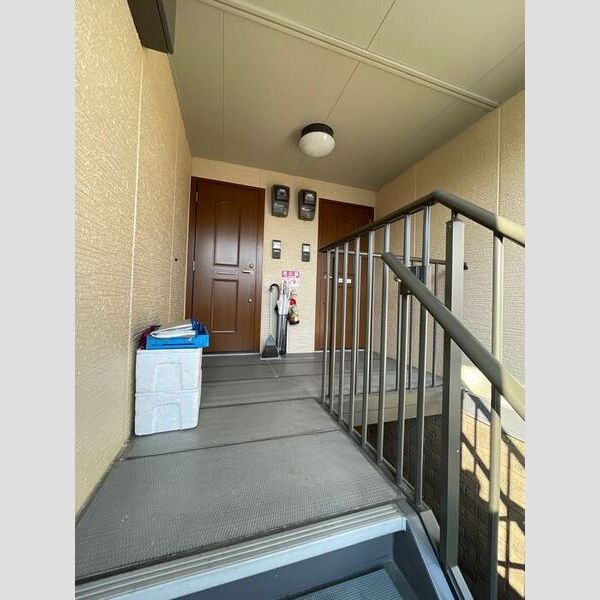 エントランス (エントランス)