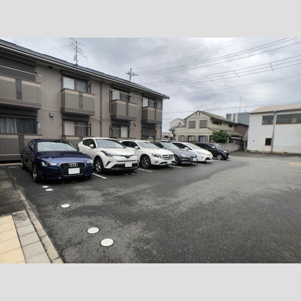 駐車場 (駐車場)