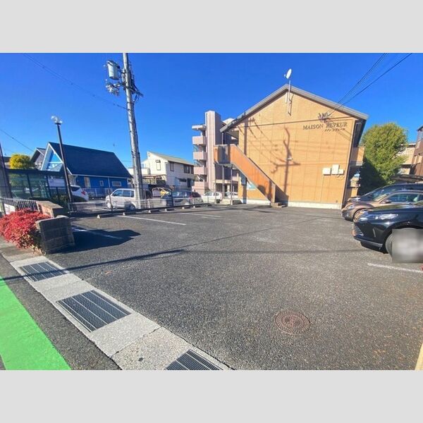 駐車場 (駐車場)