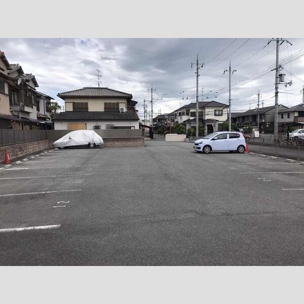 駐車場 (駐車場)