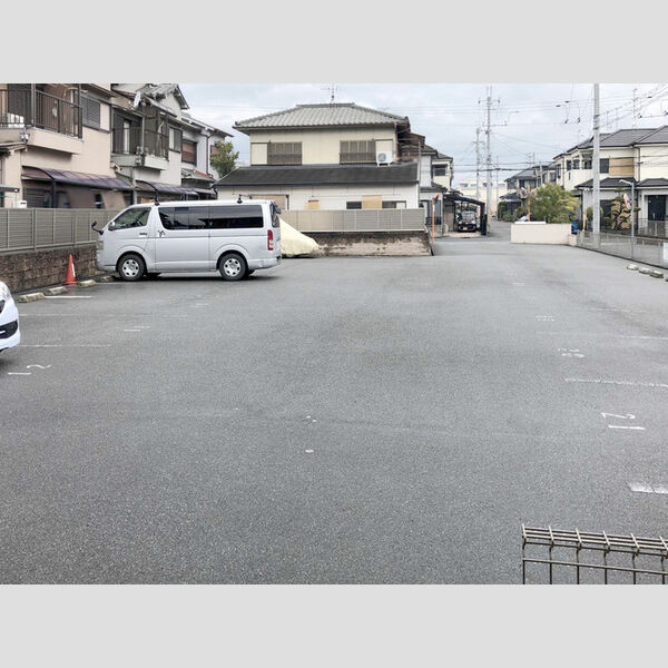 駐車場 (駐車場)