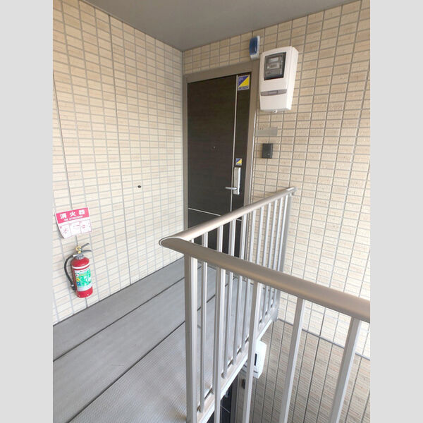 エントランス (エントランス)