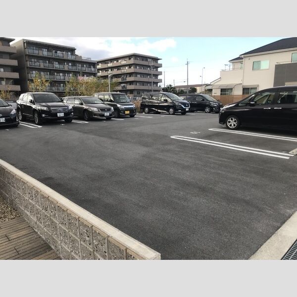 駐車場 (駐車場)