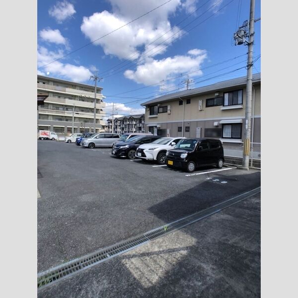 駐車場 (駐車場)