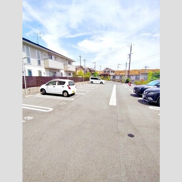 駐車場 (駐車場)