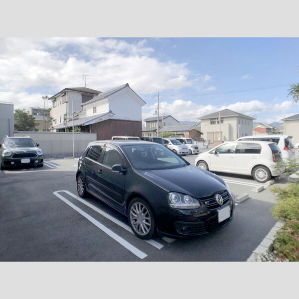 駐車場 (駐車場)