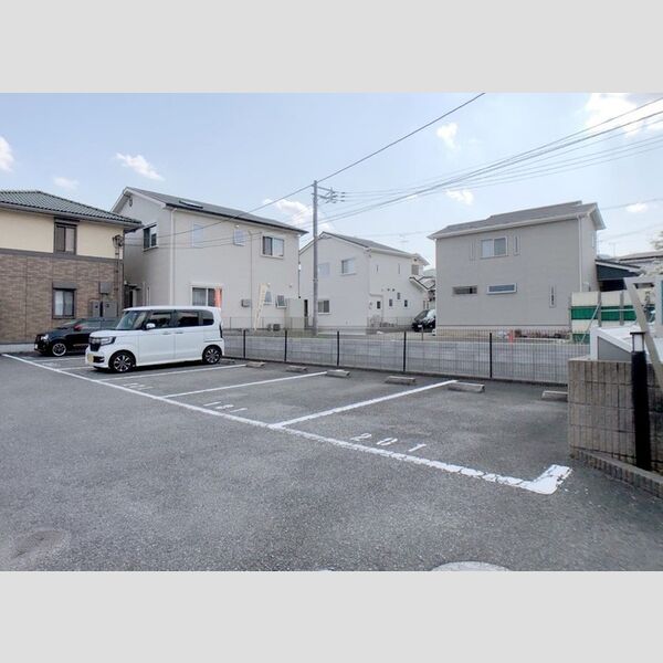 駐車場 (駐車場)