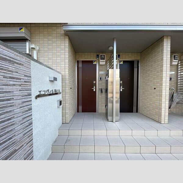 エントランス (エントランス)