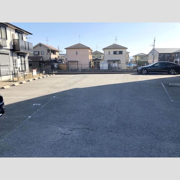 現地周辺 (駐輪場)