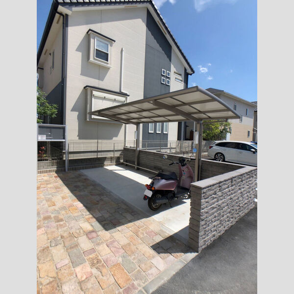 現地周辺 (駐輪場)