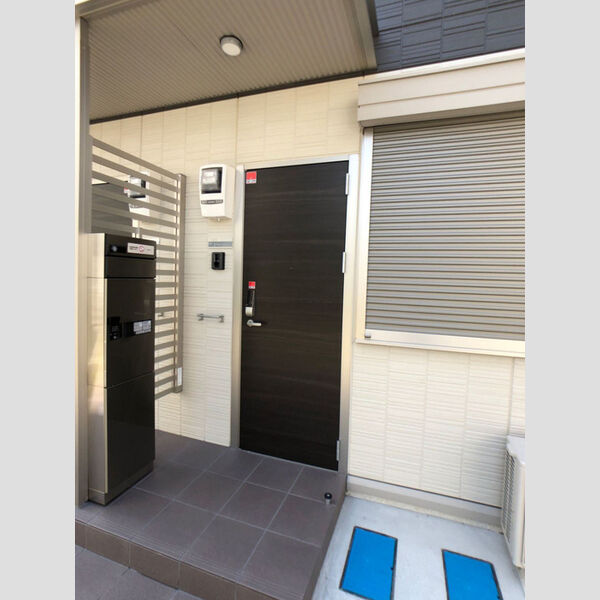 エントランス (エントランス)