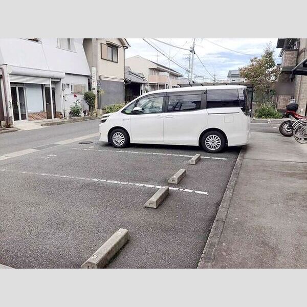 駐車場 (駐車場)