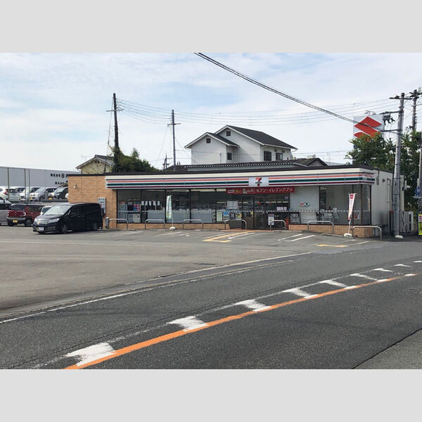 現地周辺 (セブンイレブン)