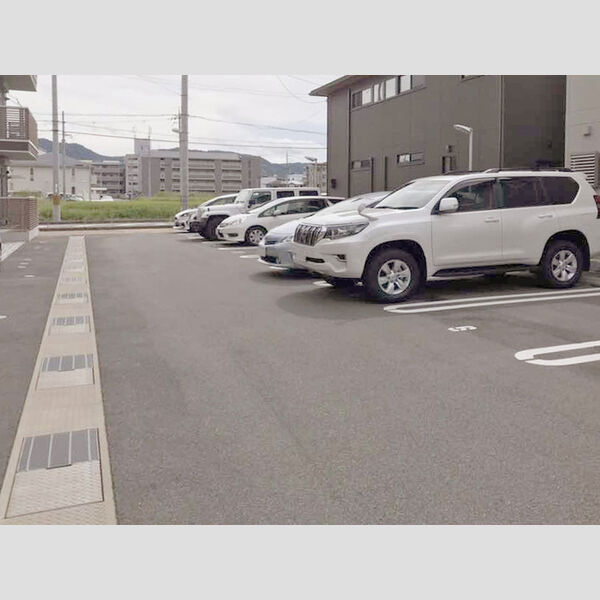 駐車場 (駐車場)