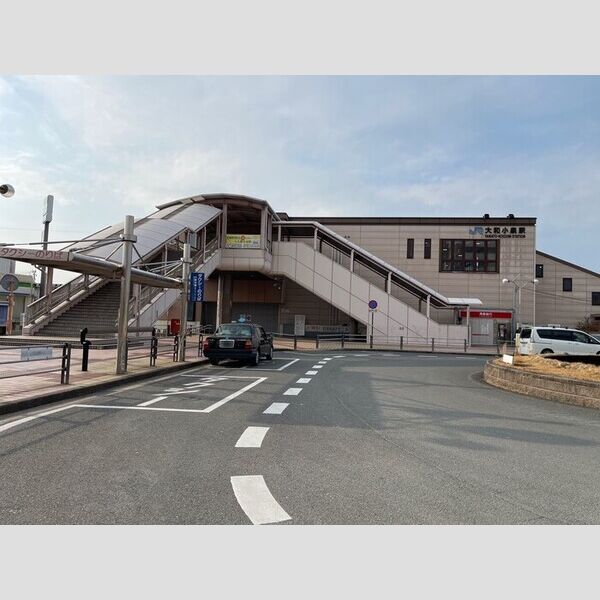 現地周辺 (JR大和小泉駅)