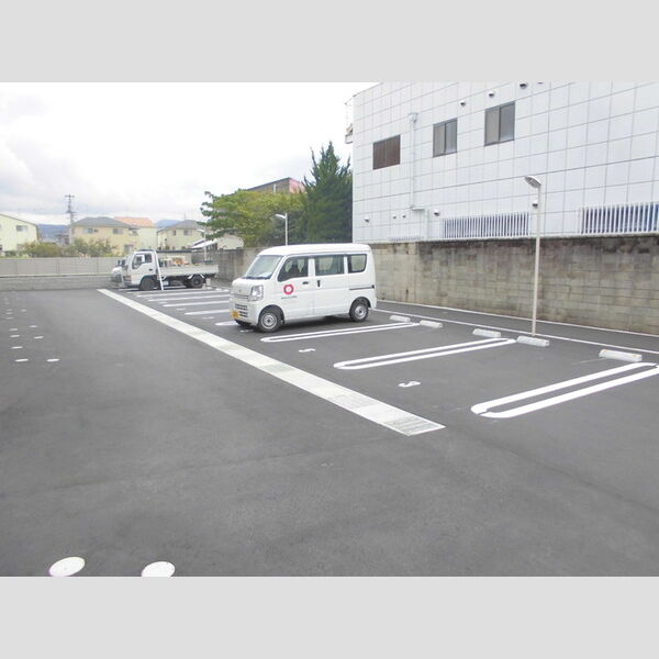 駐車場 (駐車場)