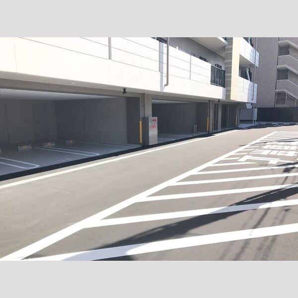 駐車場 (駐車場)