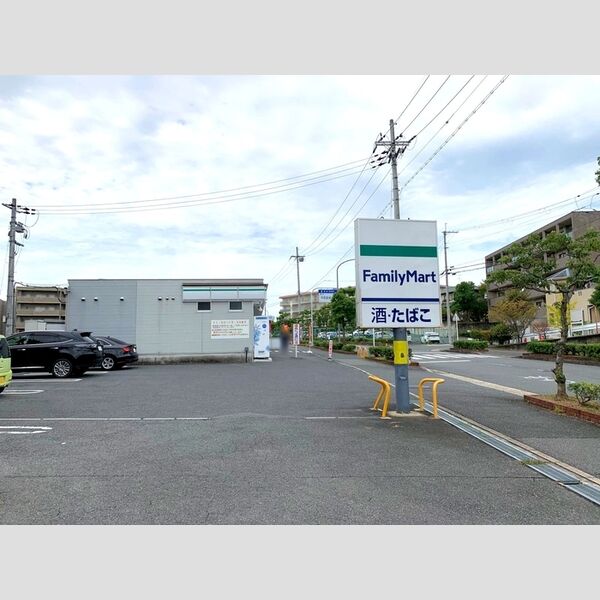 現地周辺 (ファミリーマート)