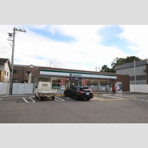 現地周辺 (ファミリーマート橿原石川町店(99m))