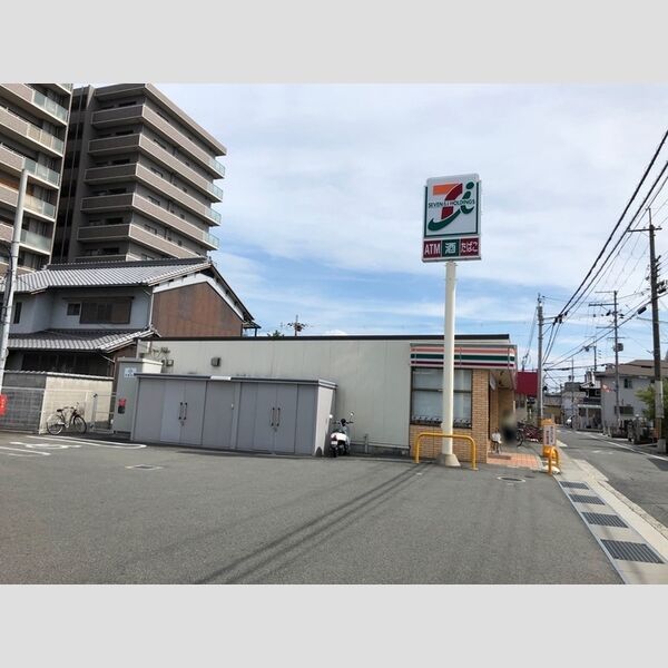 現地周辺 (セブンイレブン)