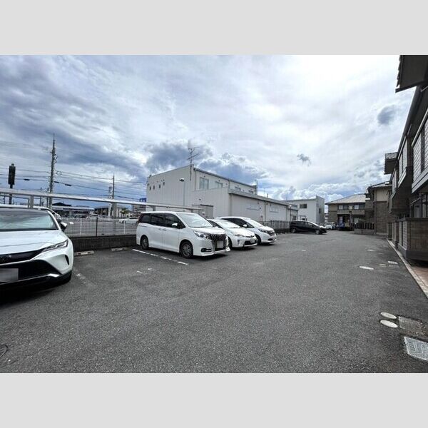 駐車場 (駐車場)