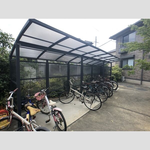 現地周辺 (駐輪場)