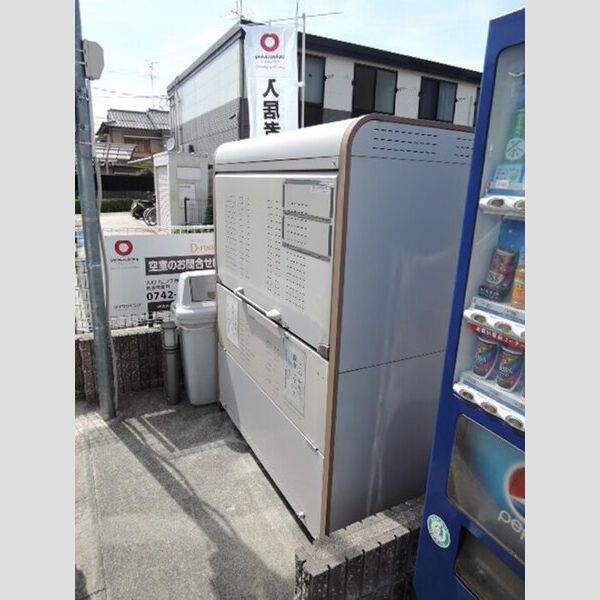 現地周辺 (ゴミ置き場)