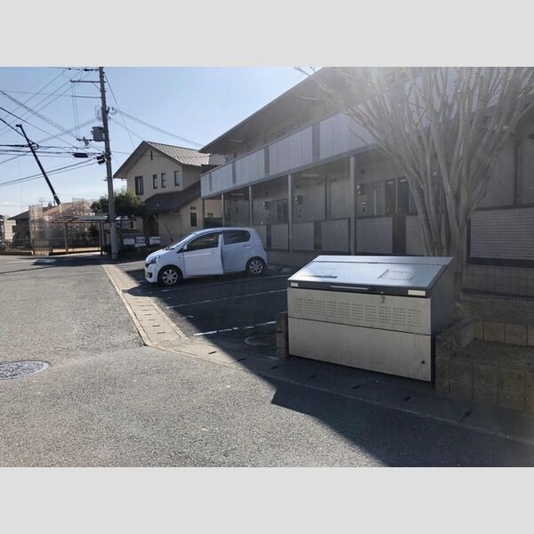 駐車場 (駐車場)